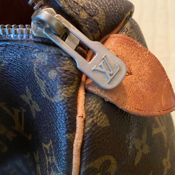 Louis Vuitton Keepall 45 Brown Monogram Canvas Weekender 18 X 10 X 9. - Picture 13 of 14